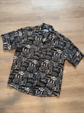 WINDHAM POINTE Vintage Island Republic  Patterned Button Down Short-Sleeve Shirt